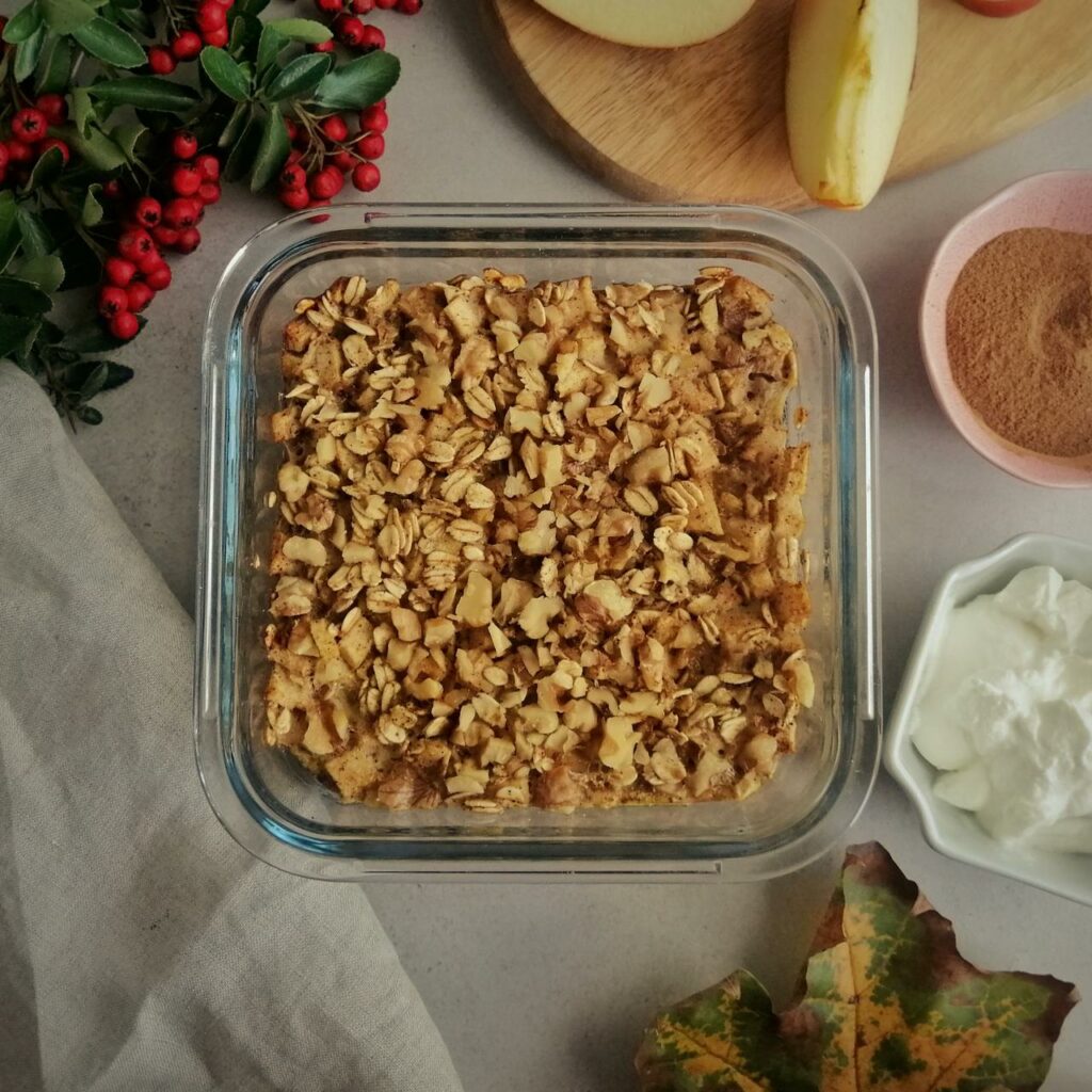 rozgrzewająca owsianka szarlotkowa